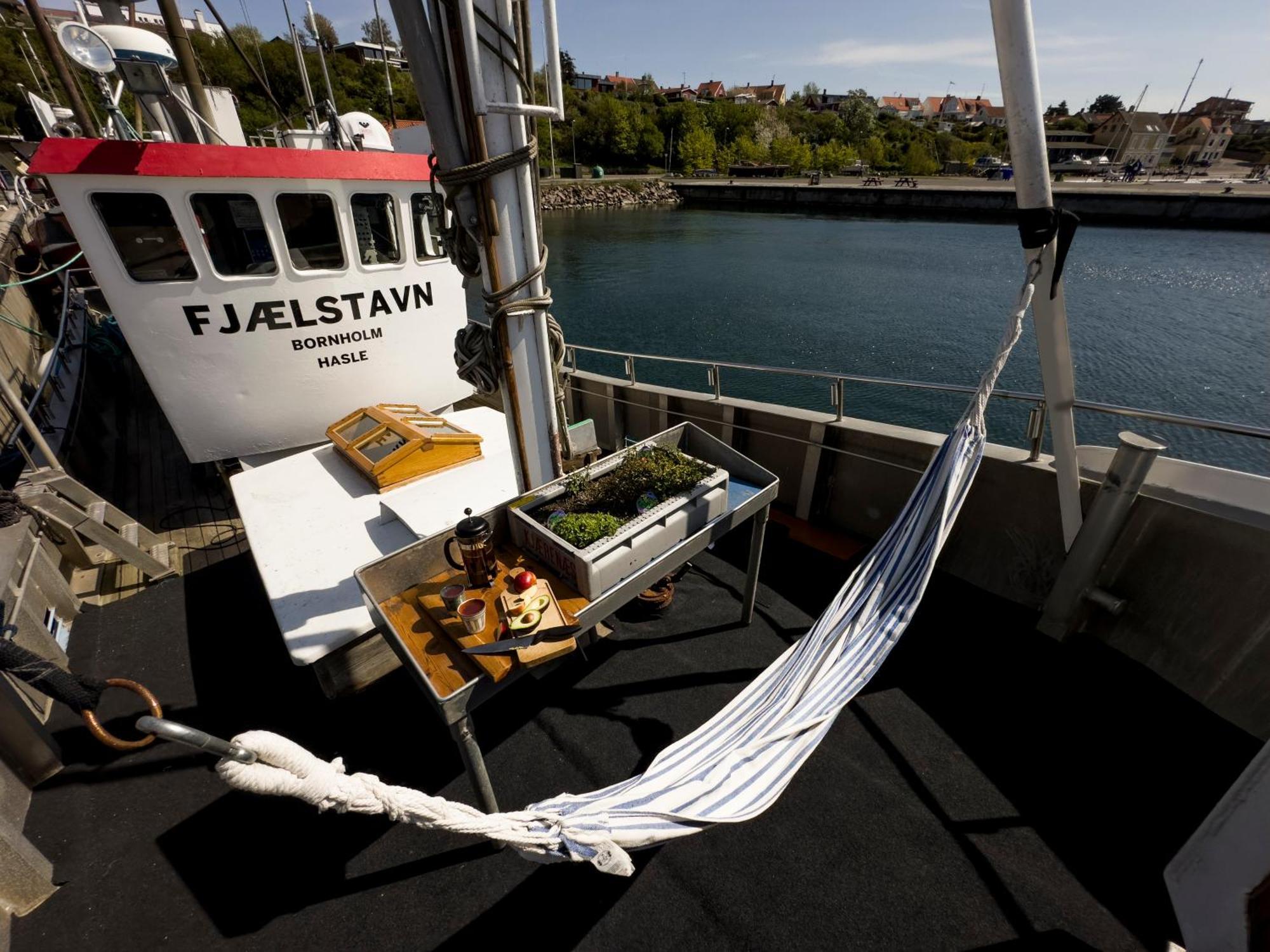 Varra Water - Unique Boat - Bornholm - Fjaelstavn Botel